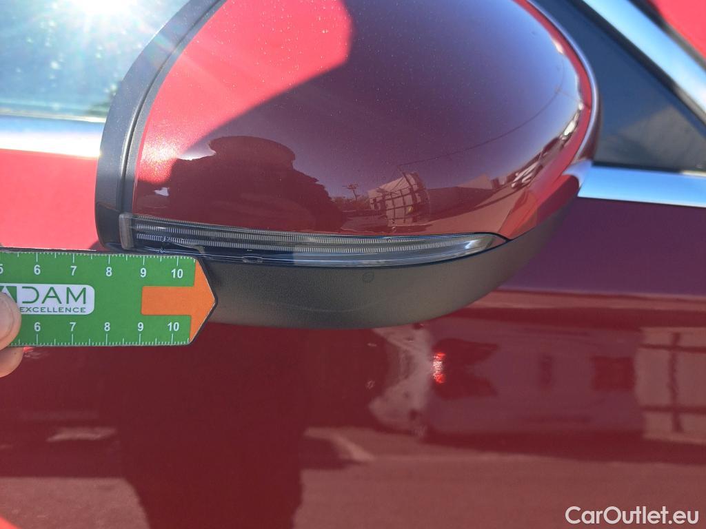  Mercedes  A-Klasse MERCEDES-BENZ Clase A / 2018 / 5P / berlina con portón A 180 #22