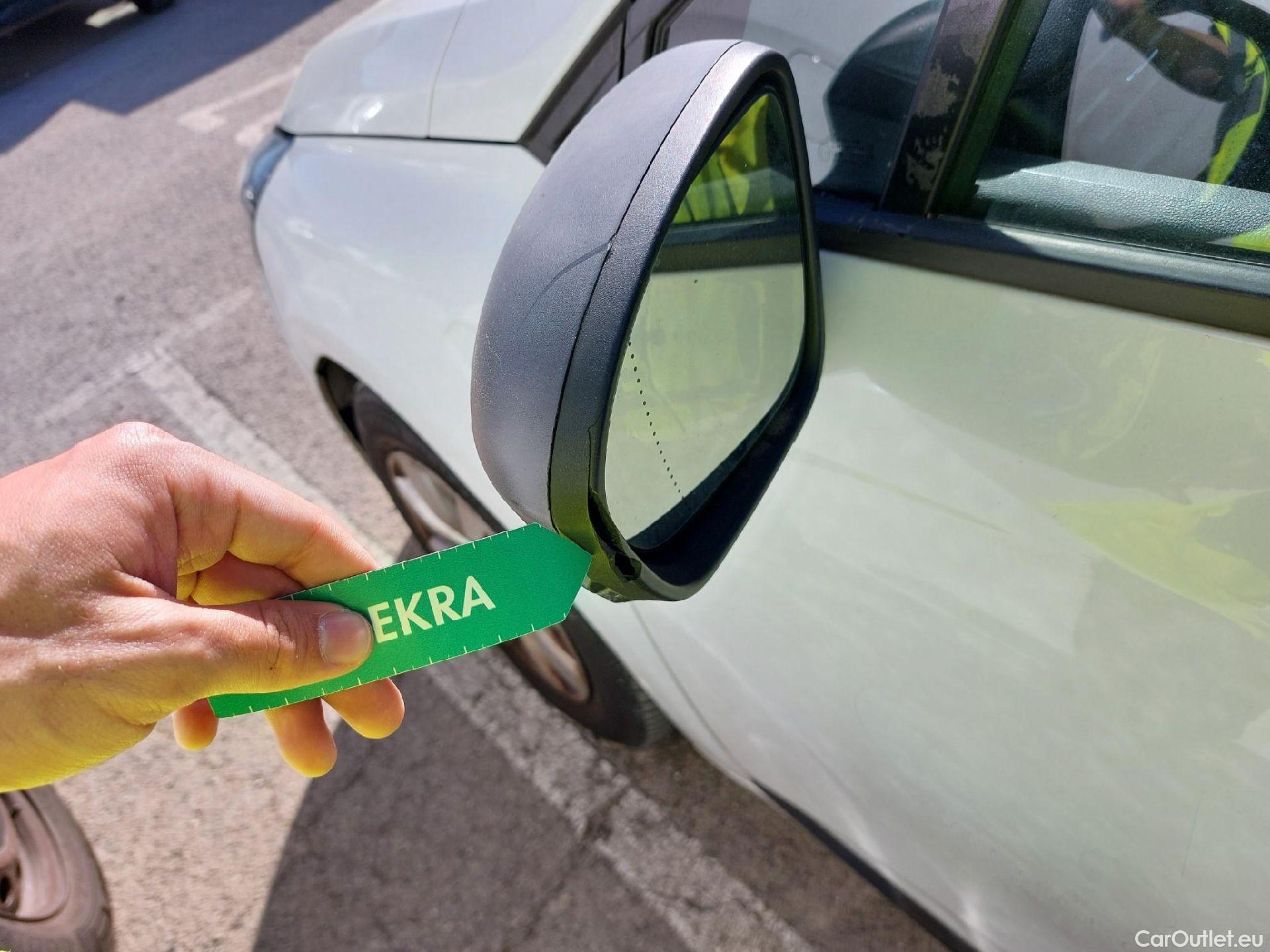  Renault  Clio RENAULT  / 2019 / 5P / berlina con portón Business Blue dCi 63 kW (85CV) #11