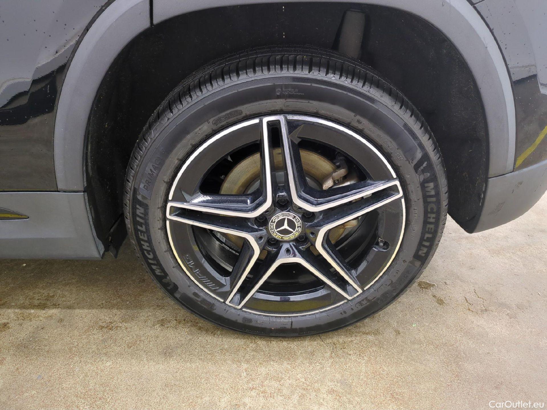  Mercedes  GLA MERCEDES-BENZ  / 2020 / 5P / SUV  250 e AMG LINE DCT #2