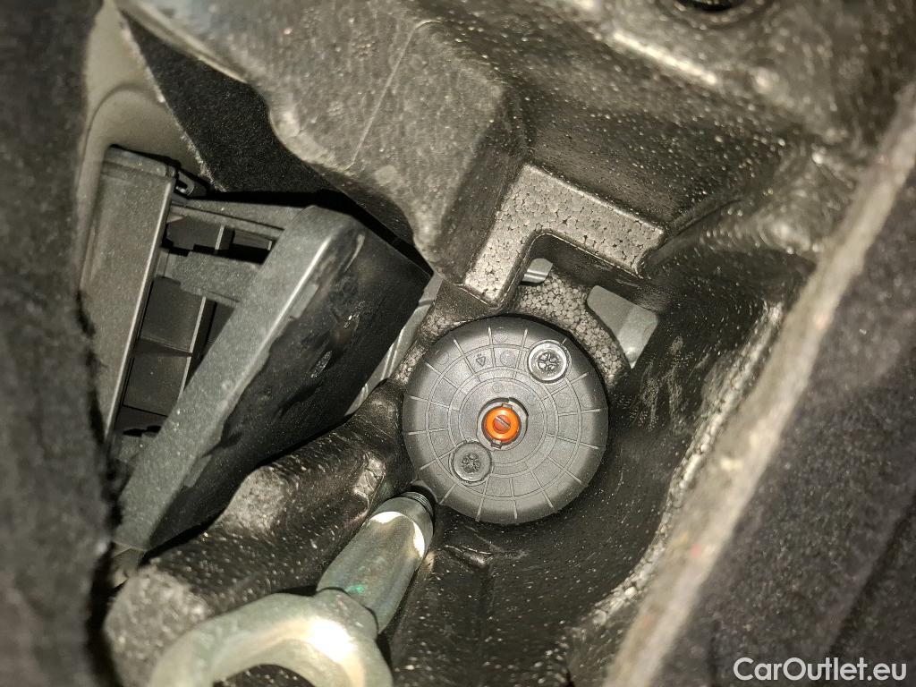  Bmw  Serie 1 BMW Série 1 / 2019 / 5P / Berline 116i Business Design #40