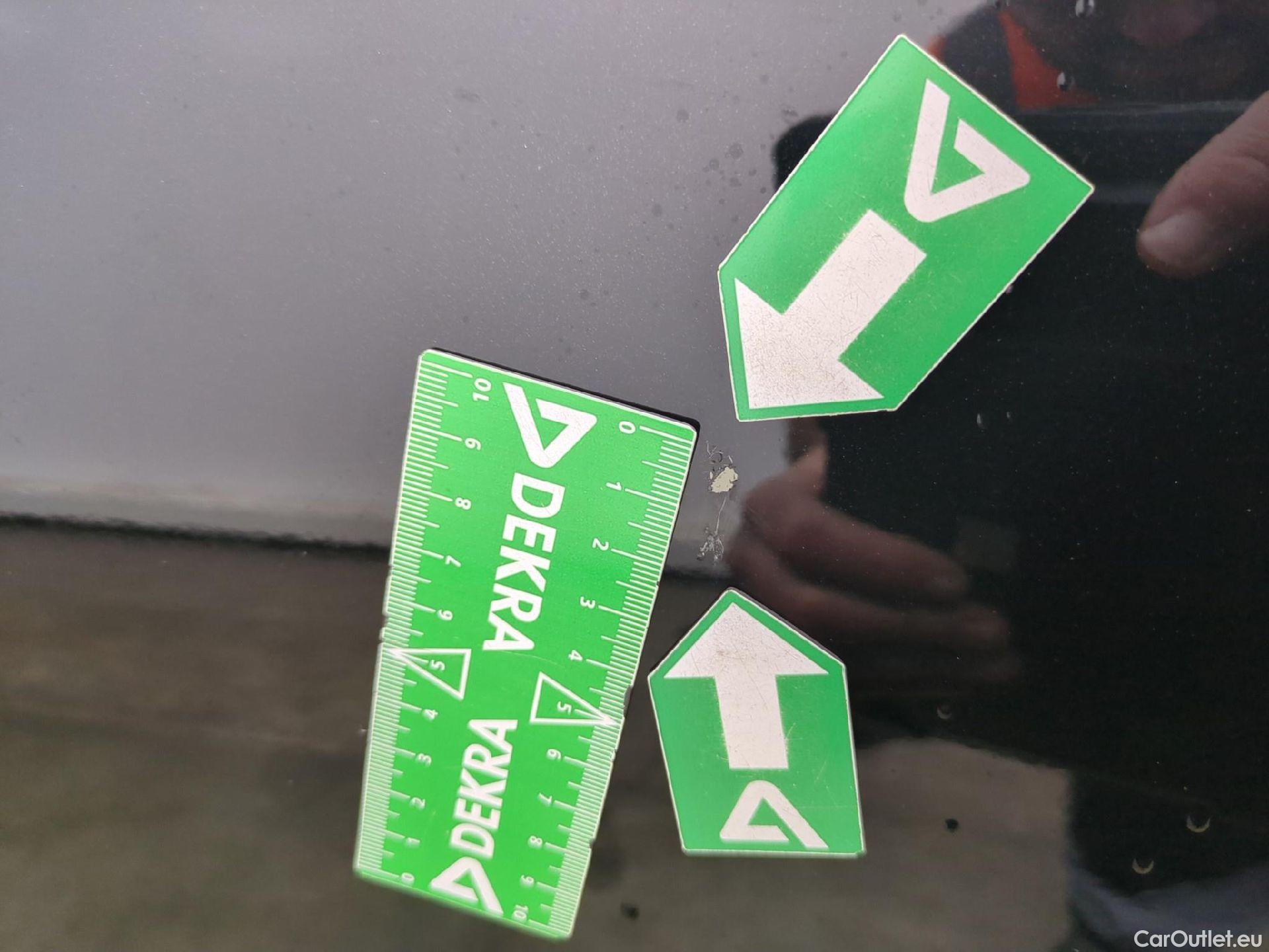  Mercedes  GLA MERCEDES-BENZ  / 2020 / 5P / SUV  250 e AMG LINE DCT #8