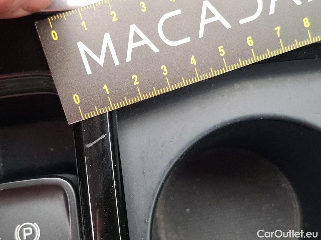  KIA  XCeed KIA  / 2019 / 5P / Crossover 1.6 GDI ISG ISG PHEV PREMIUM DCT6 #36