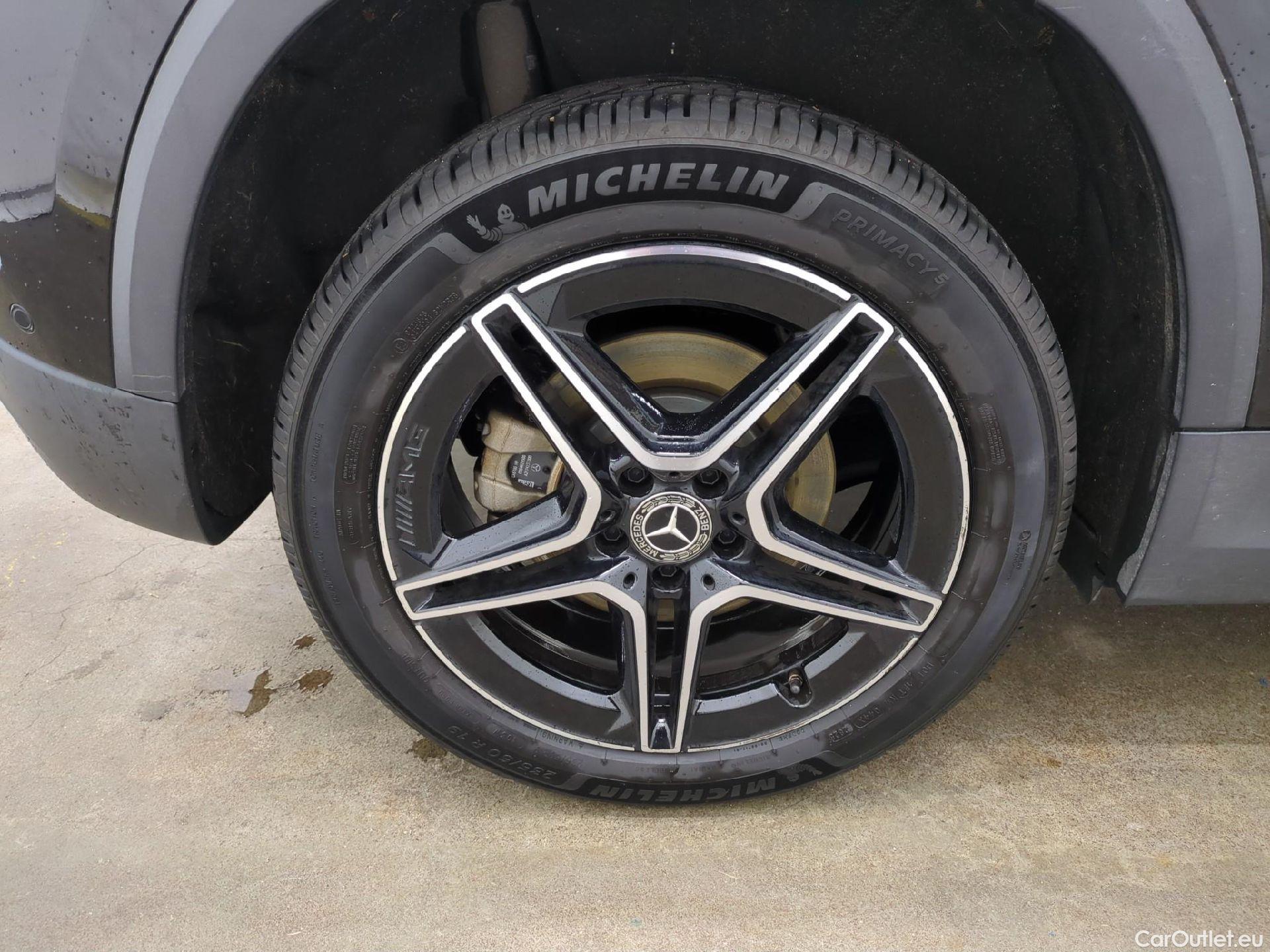  Mercedes  GLA MERCEDES-BENZ  / 2020 / 5P / SUV  250 e AMG LINE DCT #3