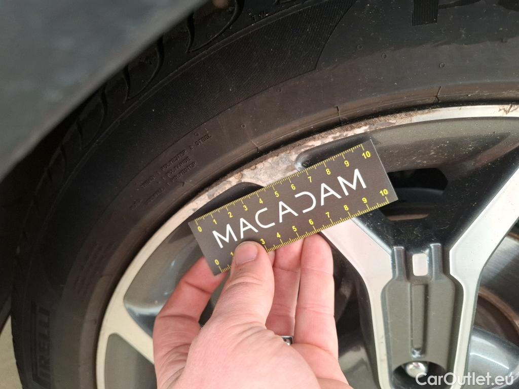  KIA  XCeed KIA  / 2019 / 5P / Crossover 1.6 GDI ISG ISG PHEV PREMIUM DCT6 #23