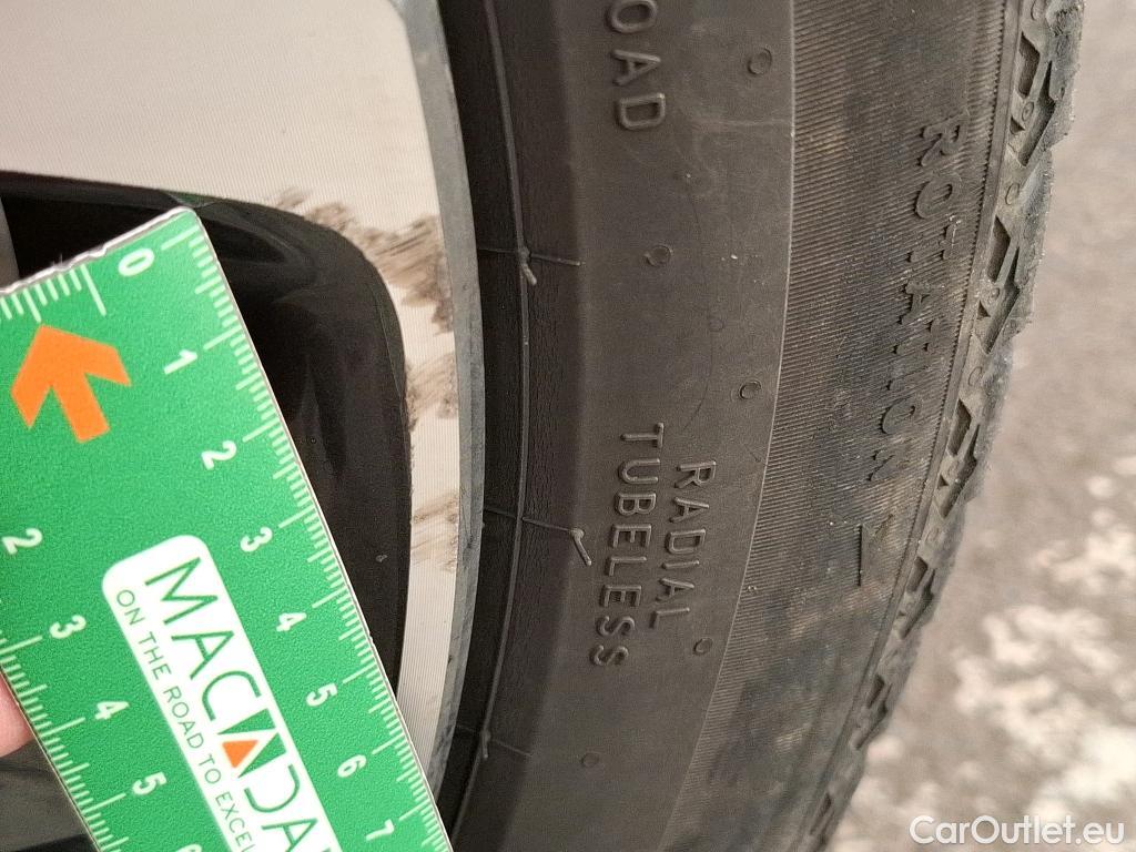  Hyundai  Konna HYUNDAI Kona / 2020 / 5P / SUV 1.6 HYBRID 141 EXECUTIVE HEV #29