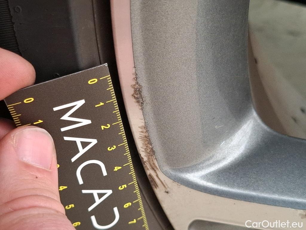  KIA  XCeed KIA  / 2019 / 5P / Crossover 1.6 GDI ISG ISG PHEV PREMIUM DCT6 #31