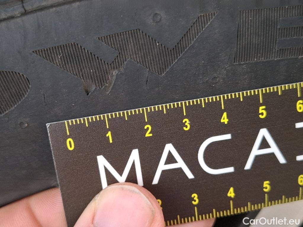  KIA  XCeed KIA  / 2019 / 5P / Crossover 1.6 GDI ISG ISG PHEV PREMIUM DCT6 #19