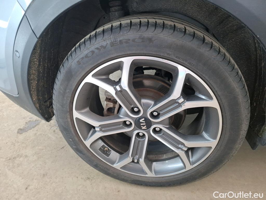  KIA  XCeed KIA  / 2019 / 5P / Crossover 1.6 GDI ISG ISG PHEV PREMIUM DCT6 #18