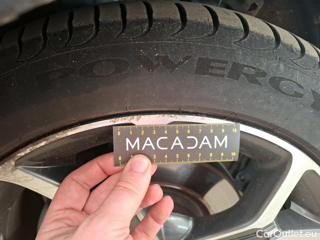  KIA  XCeed KIA  / 2019 / 5P / Crossover 1.6 GDI ISG ISG PHEV PREMIUM DCT6 #25