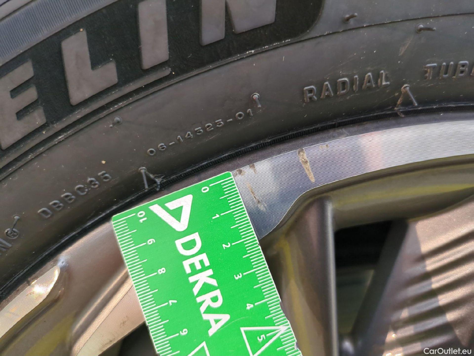  DS  DS7 DS DS 7 Crossback / 2017 / 5P / SUV E-TENSE 225 RIVOLI #2