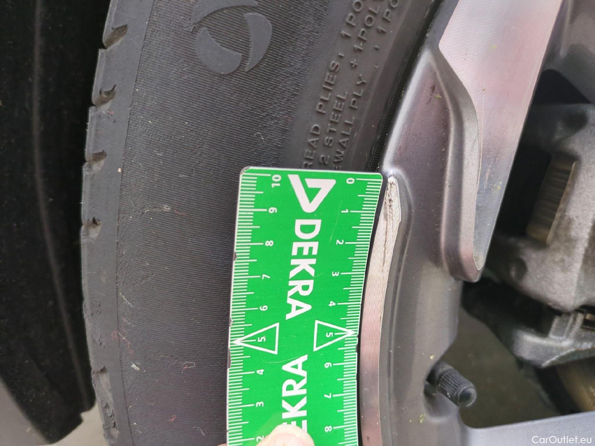  DS  DS7 DS DS 7 Crossback / 2017 / 5P / SUV E-TENSE 225 RIVOLI #8