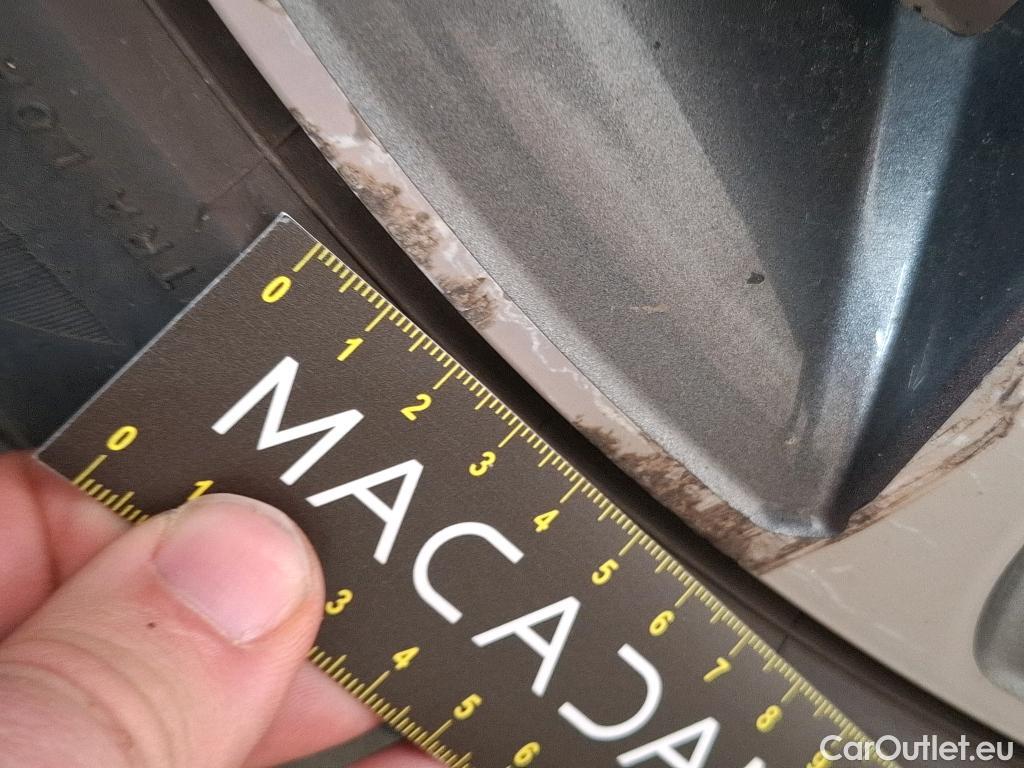  KIA  XCeed KIA  / 2019 / 5P / Crossover 1.6 GDI ISG ISG PHEV PREMIUM DCT6 #28