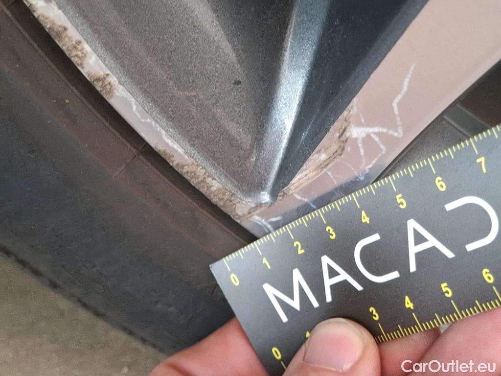  KIA  XCeed KIA  / 2019 / 5P / Crossover 1.6 GDI ISG ISG PHEV PREMIUM DCT6 #29