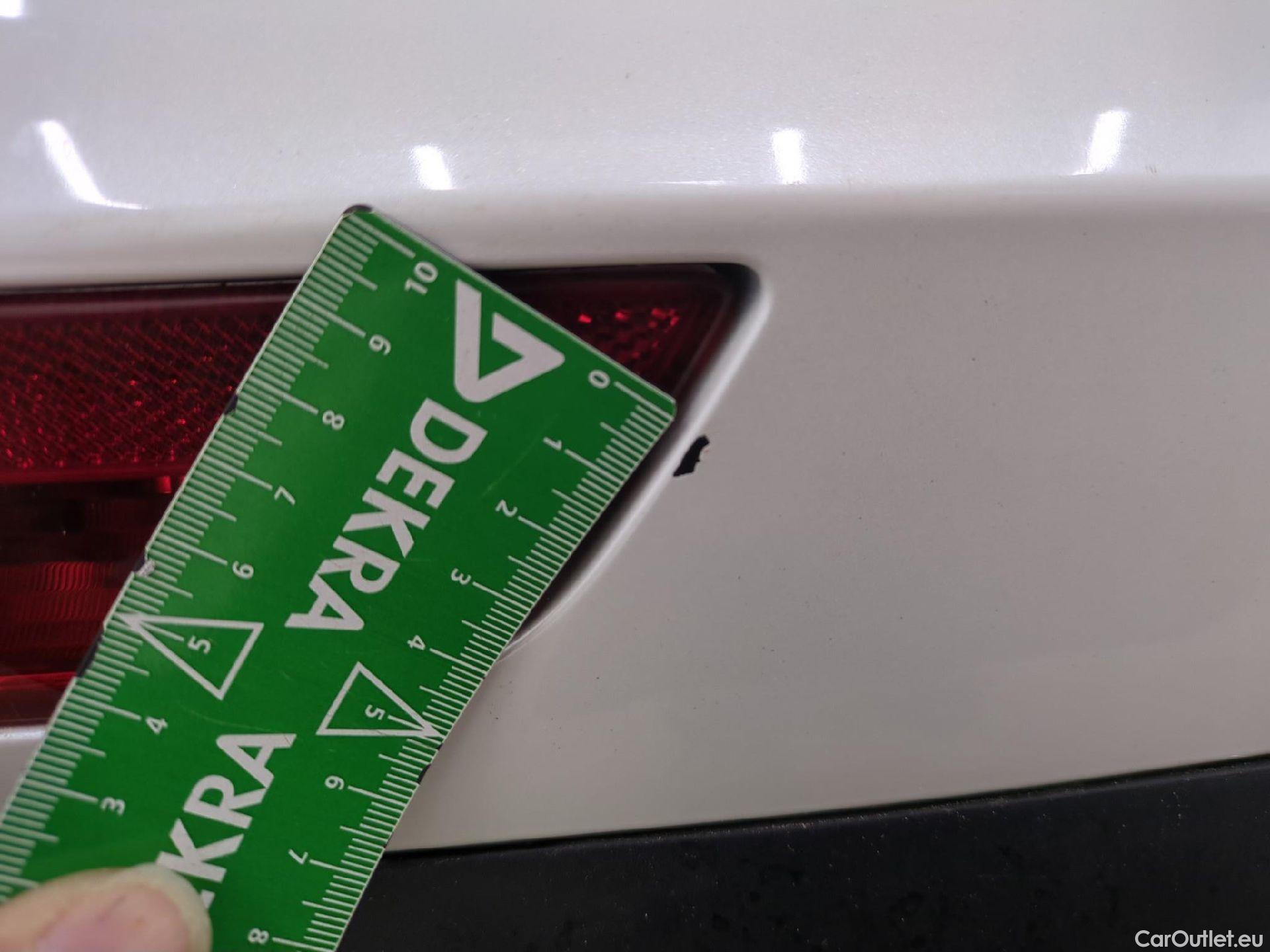  DS  DS7 DS DS 7 Crossback / 2017 / 5P / SUV E-TENSE 225 RIVOLI #35