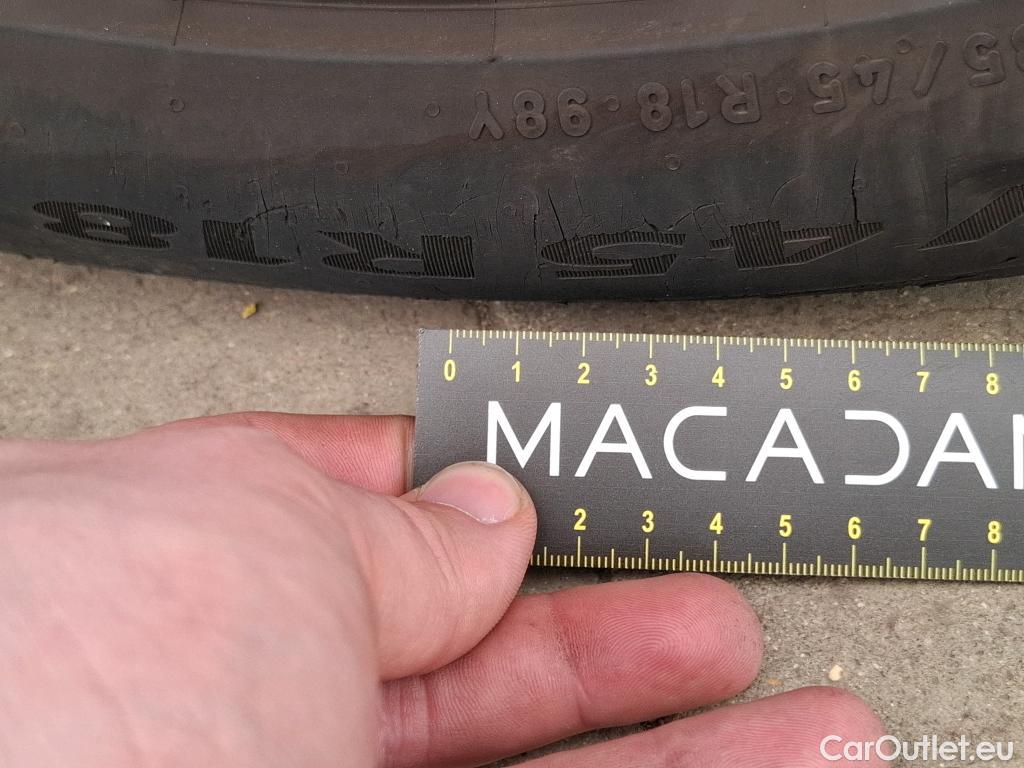  KIA  XCeed KIA  / 2019 / 5P / Crossover 1.6 GDI ISG ISG PHEV PREMIUM DCT6 #12