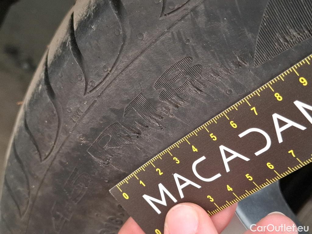  KIA  XCeed KIA  / 2019 / 5P / Crossover 1.6 GDI ISG ISG PHEV PREMIUM DCT6 #16