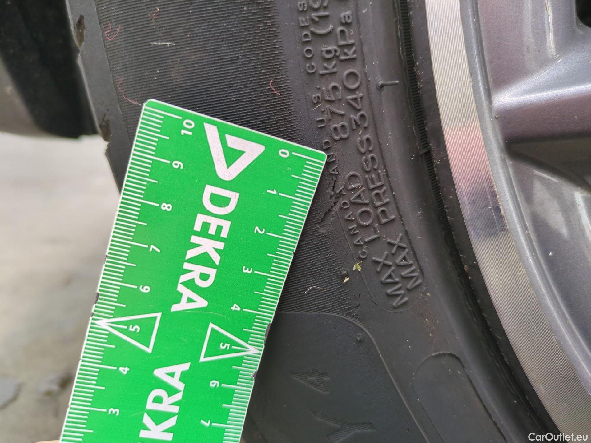  DS  DS7 DS DS 7 Crossback / 2017 / 5P / SUV E-TENSE 225 RIVOLI #4