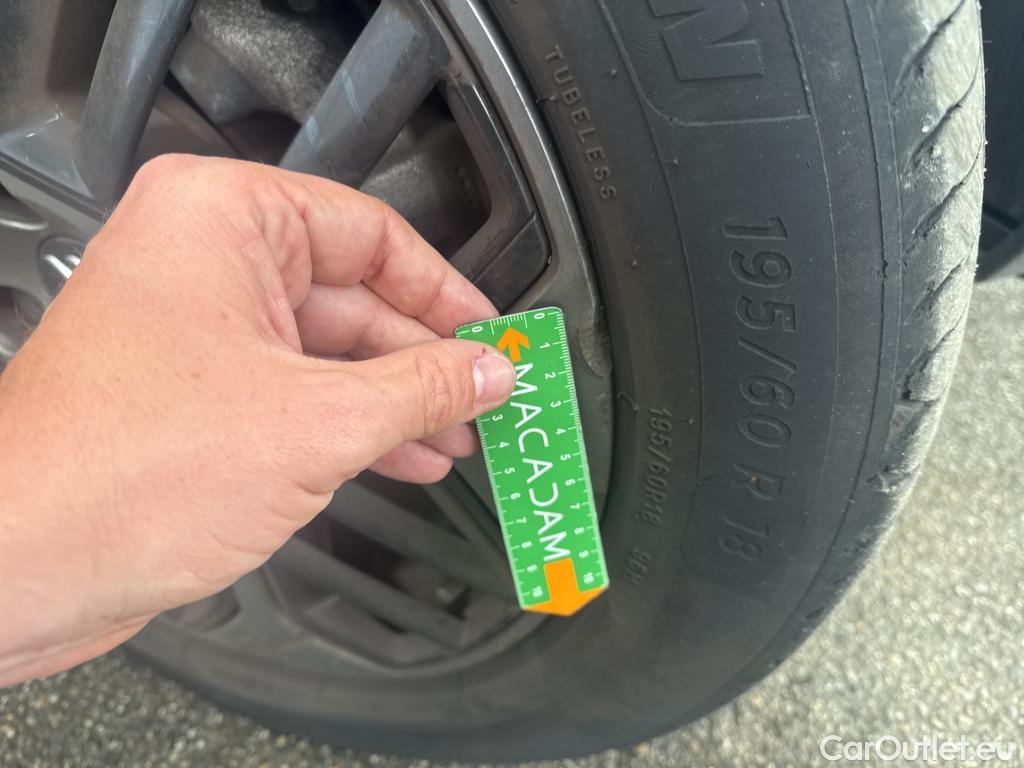  Citroen  C4  X Feel Pack 1.2 PureTech 130CV BVA8 6E #4