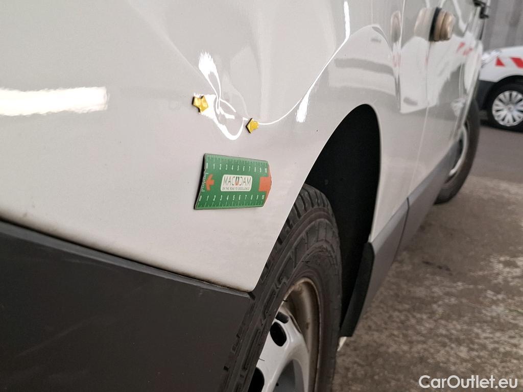  Renault  Trafic  III Fourgon L2H1 3T Grand Confort 2.0 dCi 130CV BVM6 E6d #11