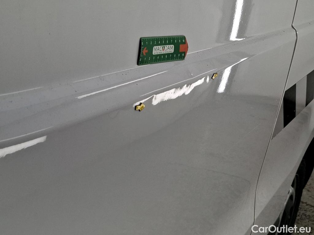  Renault  Trafic  III Fourgon L2H1 3T Grand Confort 2.0 dCi 130CV BVM6 E6d #9