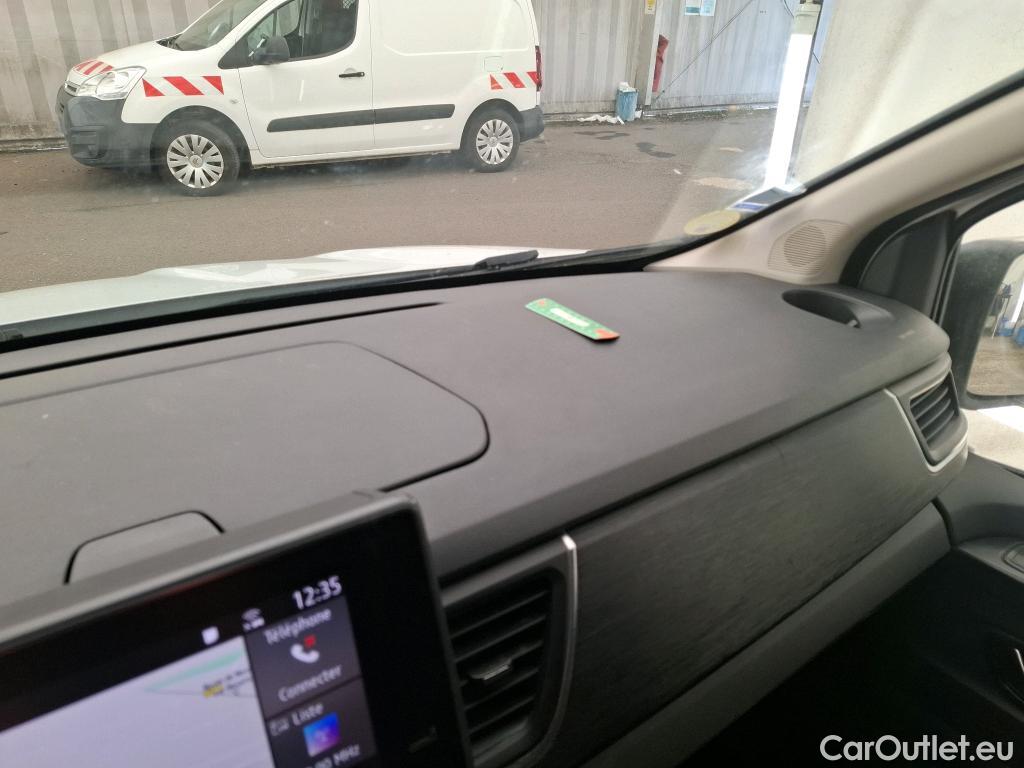  Renault  Trafic  III Fourgon L2H1 3T Grand Confort 2.0 dCi 130CV BVM6 E6d #49