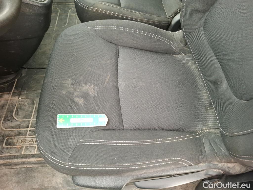  Renault  Trafic  III Fourgon L2H1 3T Grand Confort 2.0 dCi 130CV BVM6 E6d #62