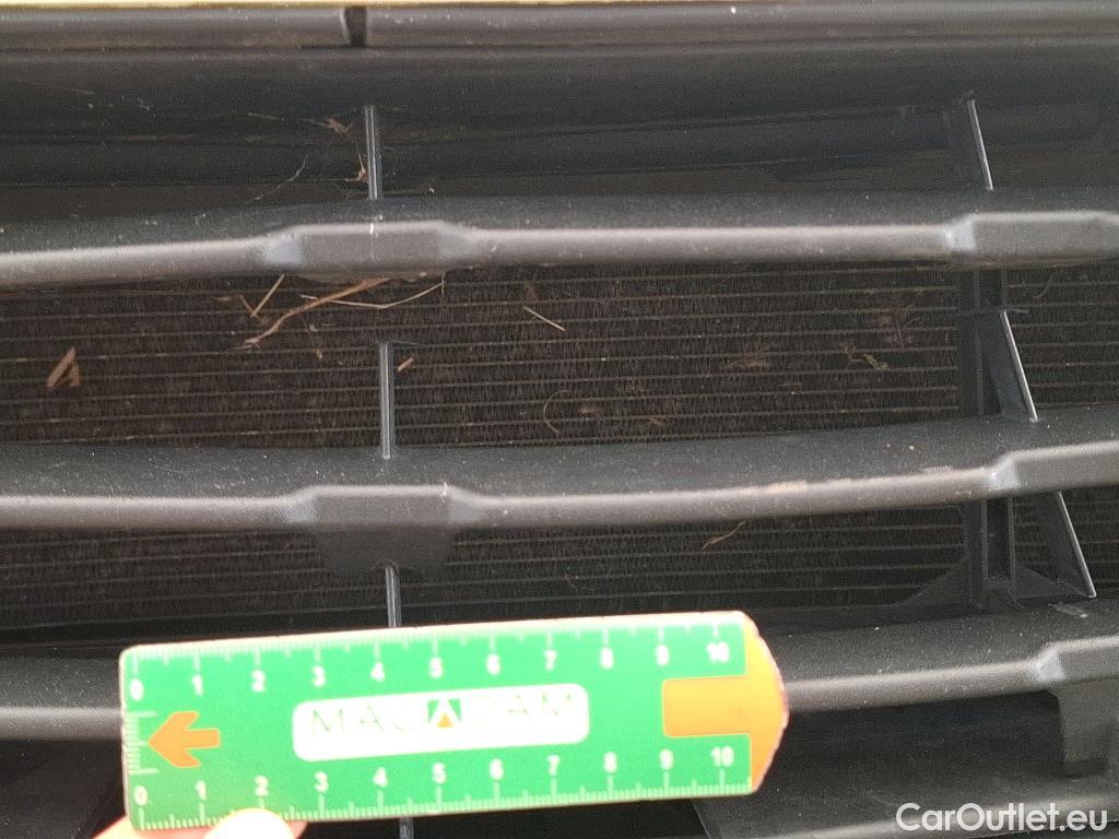  Renault  Trafic  III Fourgon L2H1 3T Grand Confort 2.0 dCi 130CV BVM6 E6d #37