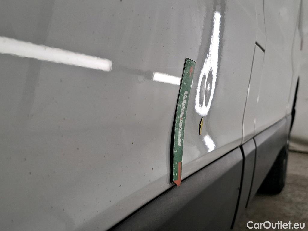  Renault  Trafic  III Fourgon L2H1 3T Grand Confort 2.0 dCi 130CV BVM6 E6d #26