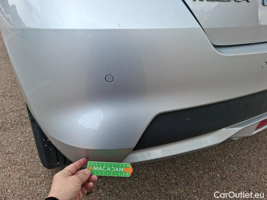  Nissan  Micra NISSAN  / 2016 / 5P / Berline IG-T 92 Business Edition #5