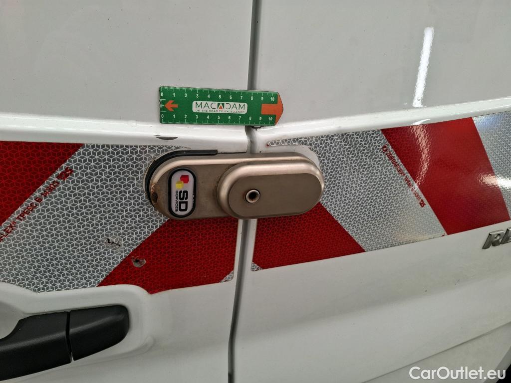  Renault  Trafic  III Fourgon L2H1 3T Grand Confort 2.0 dCi 130CV BVM6 E6d #29