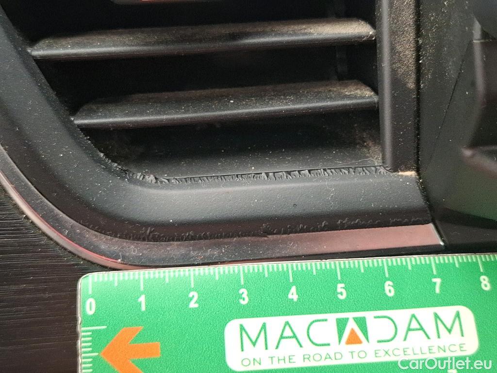  Renault  Trafic  III Fourgon L2H1 3T Grand Confort 2.0 dCi 130CV BVM6 E6d #43