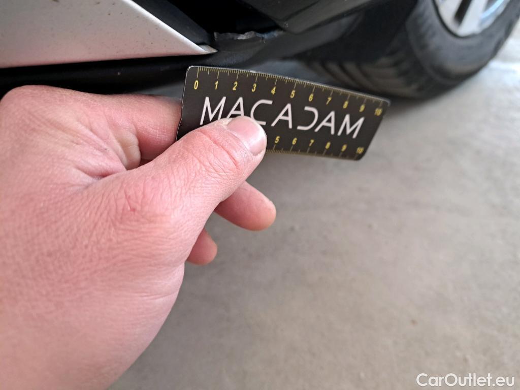  Opel   Grandland X Grandland X Elegance Business 1.2 Turbo 130CV BVA8 E6d #3