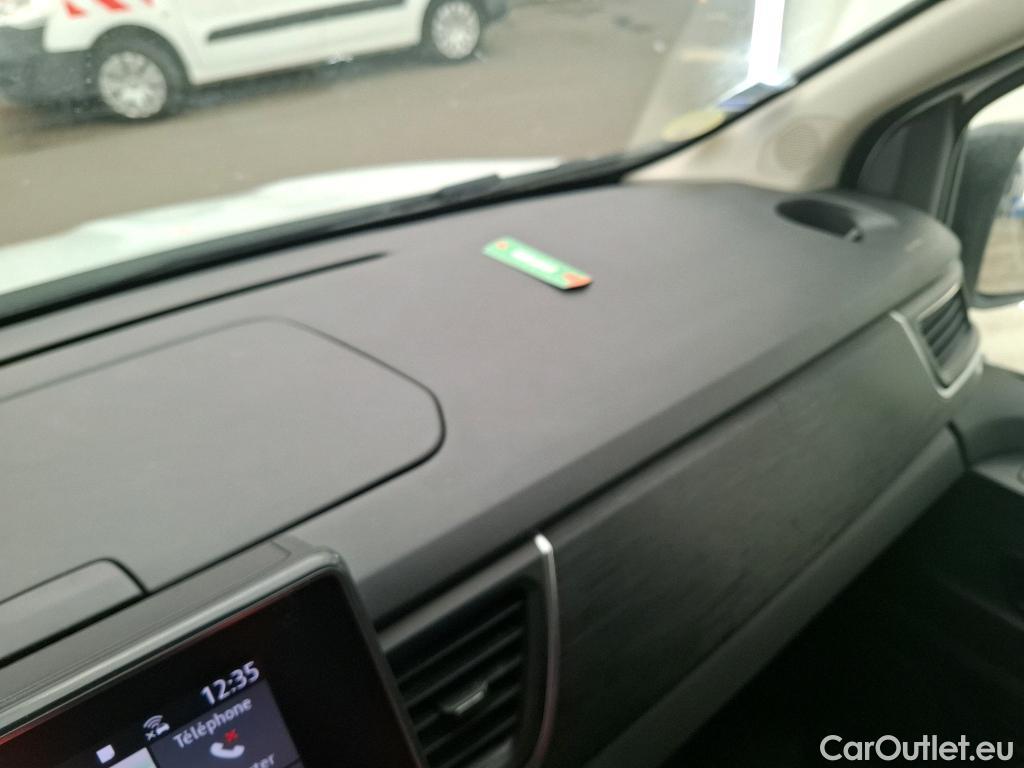  Renault  Trafic  III Fourgon L2H1 3T Grand Confort 2.0 dCi 130CV BVM6 E6d #48