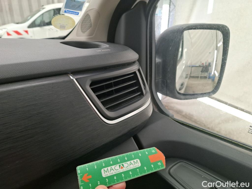  Renault  Trafic  III Fourgon L2H1 3T Grand Confort 2.0 dCi 130CV BVM6 E6d #38