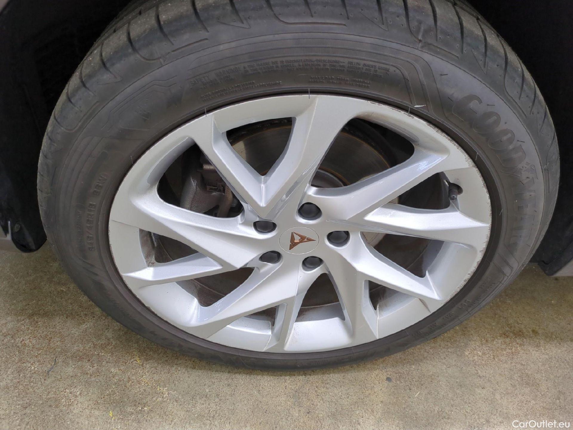  Cupra  Formentor CUPRA  / 2020 / 5P / SUV 1.4 e-HYBRID 204ch DSG6 Business Edition #3