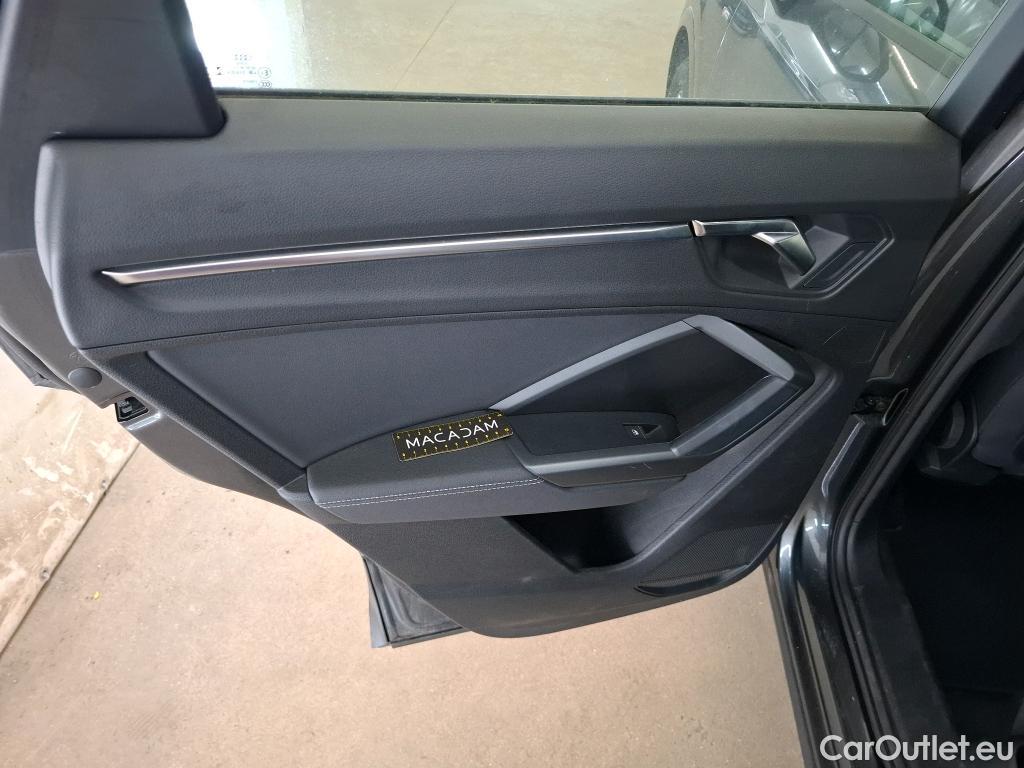  Audi  Q3 AUDI  / 2018 / 5P / SUV 35 TFSI 150 MHEV S TRONIC S LINE #24