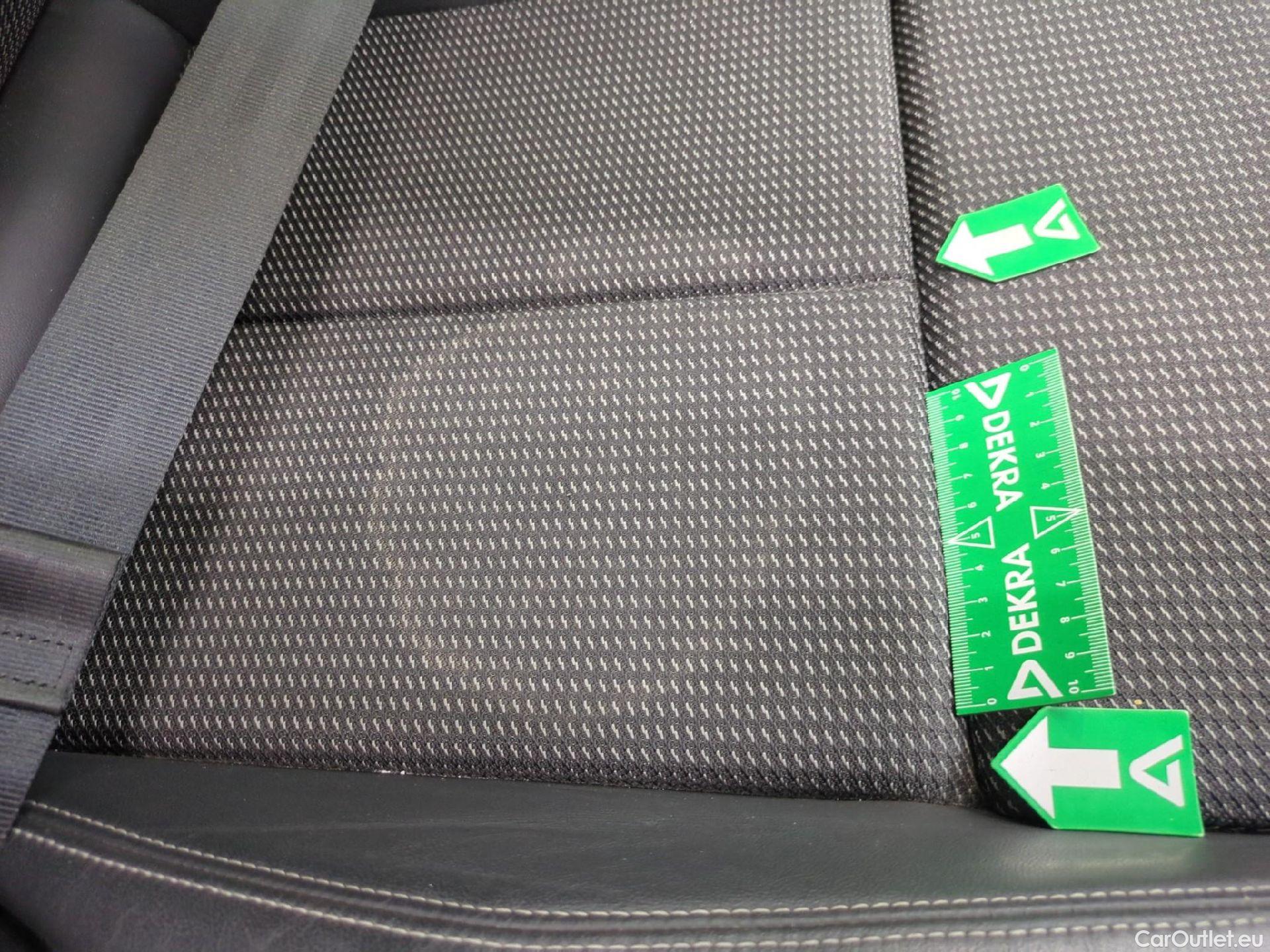  Audi  A3 AUDI  Sportback / 2020 / 5P / Berline 35 TFSI 150 MHEV S Tronic S Line #1