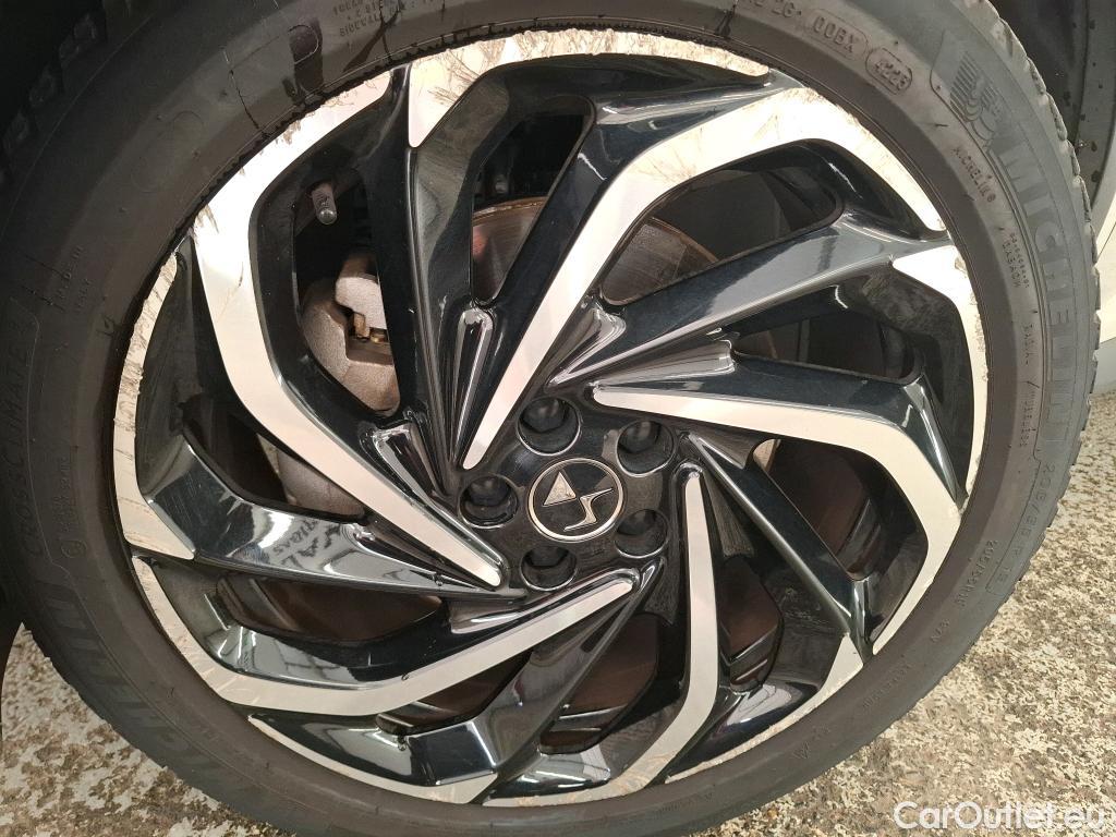  DS  DS7 DS DS 7 Crossback / 2017 / 5P / SUV E-TENSE 225 Grand Chic #2