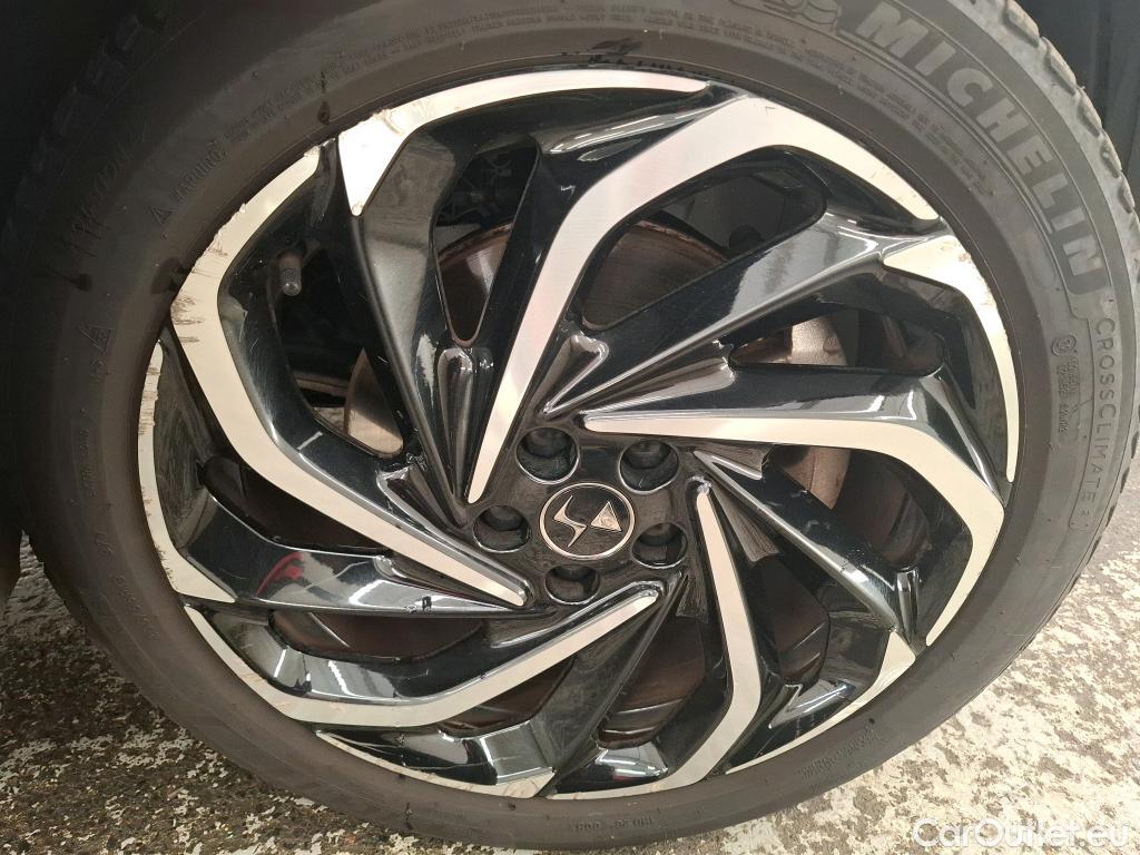  DS  DS7 DS DS 7 Crossback / 2017 / 5P / SUV E-TENSE 225 Grand Chic #27