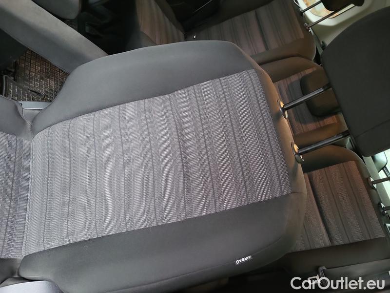  Opel  Combo  Life (E)  (2018) C.Life 1.5CDTI 96 Eleg.Plus  #5