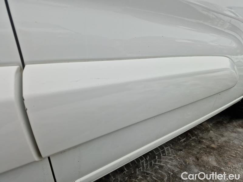  Opel  Combo  Life (E)  (2018) C.Life 1.5CDTI 96 Eleg.Plus  #21