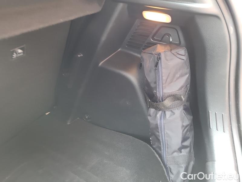  Hyundai  i20   (BC3) (2020)  1.2i 62 Comfort Club 5d #13