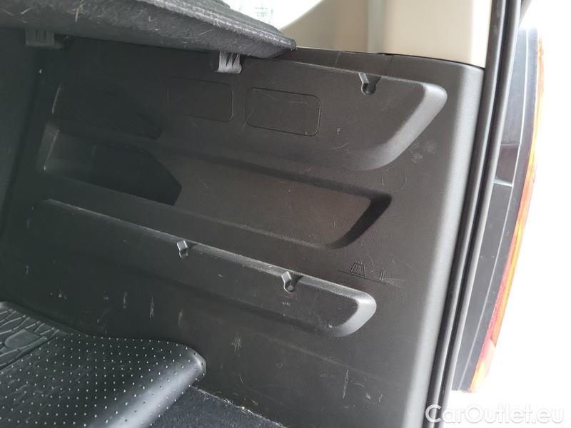  Opel  Combo  Life (E)  (2018) C.Life 1.5CDTI 96 Eleg.Plus  #9