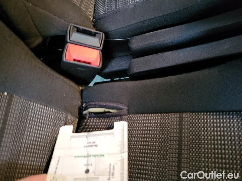  Opel  Combo  Life (E)  (2018) C.Life 1.5CDTI 96 Eleg.Plus  #6