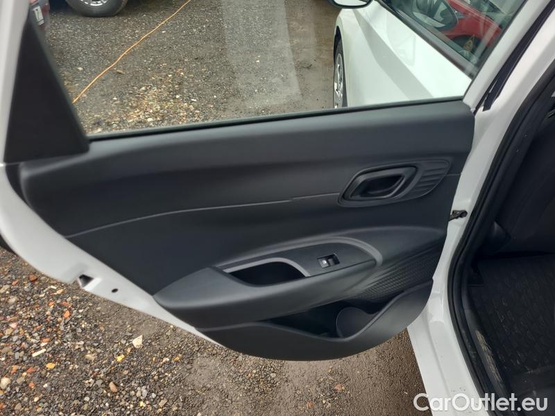  Hyundai  i20   (BC3) (2020)  1.2i 62 Comfort Club 5d #38