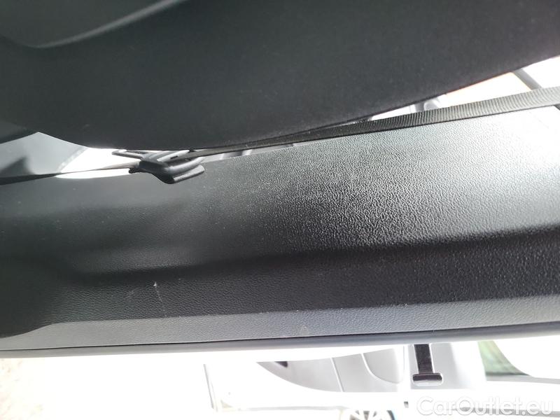  Opel  Combo  Life (E)  (2018) C.Life 1.5CDTI 96 Eleg.Plus  #13