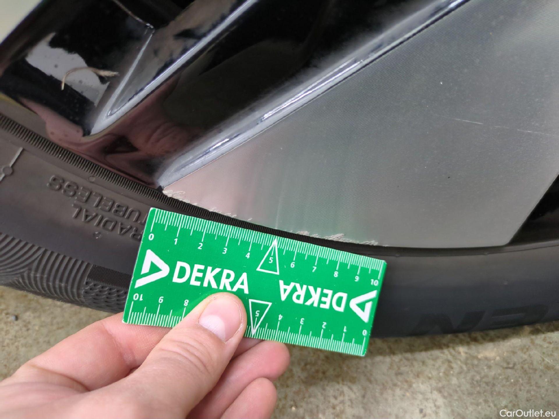  Hyundai   Ioniq Ioniq 6 Creative Electrique 77kWh BVA #8