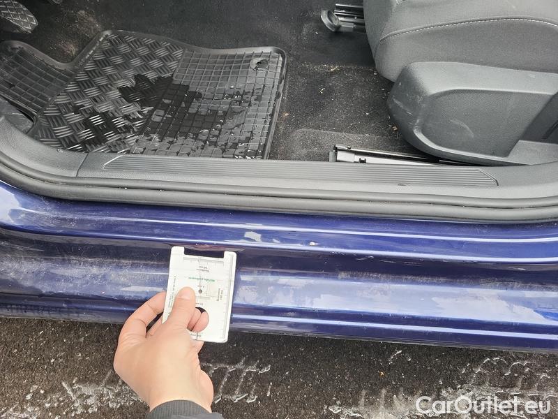  Volkswagen  Golf  VII Variant  (BV5)(2017->) Var.1.0TSI 81 Life 5d #10