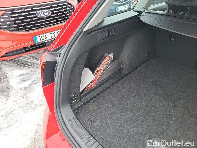  Volkswagen  Passat  Variant (CB5) (2019) Pas.Var.2.0TDI 110 Elegance AT #18