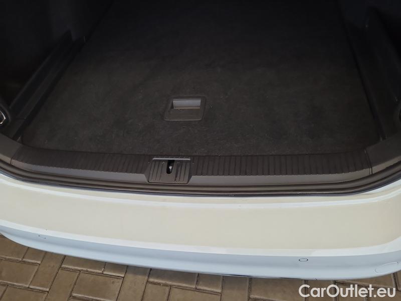  Volkswagen  Passat  7 (2014) Pas.Var.2.0TDI 147 Elegance AT #16